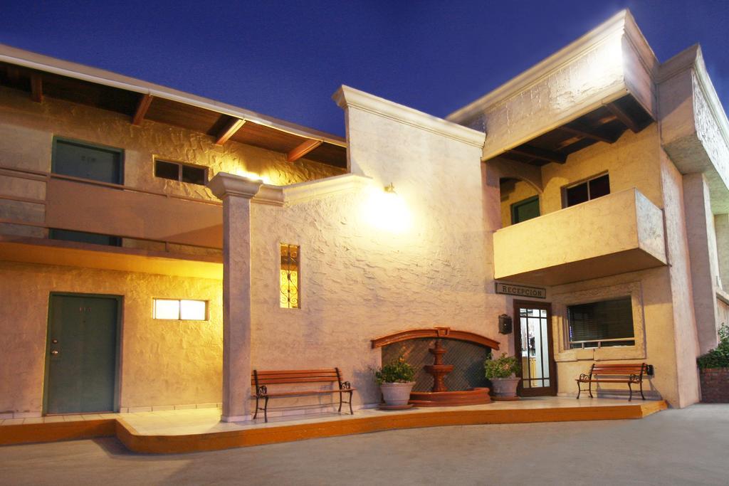Hotel Azteca De Oro Мехикали Екстериор снимка